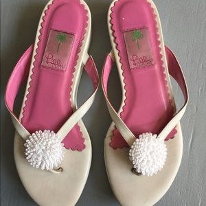 Lilly Pulitzer soft white wedges. Size 9